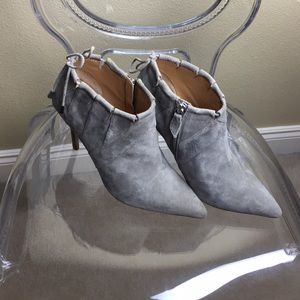 NWOT Badgley Mischka Grey Suede